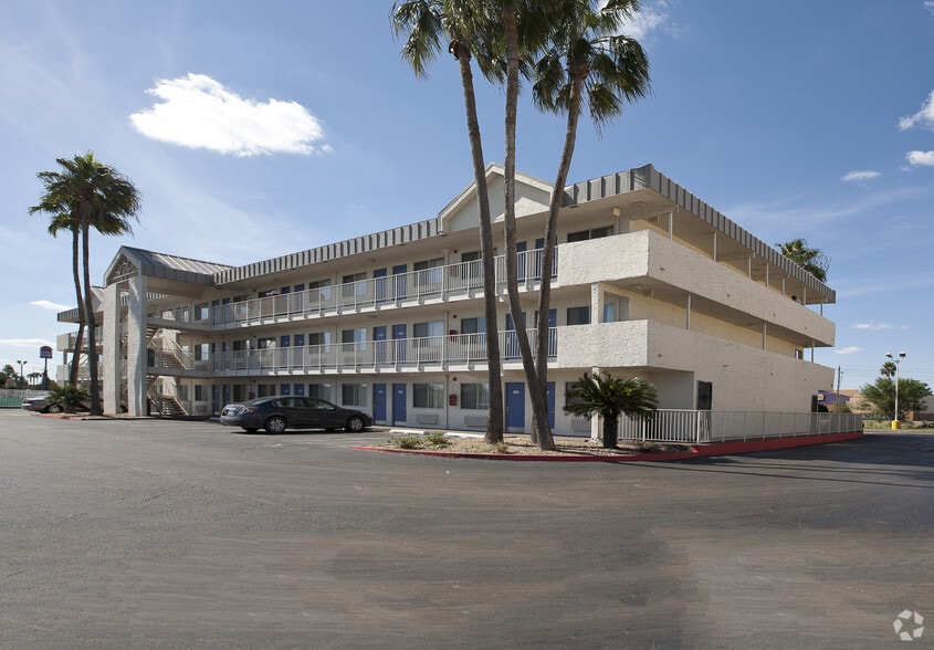 Primary Photo Of 2377 N Expressway 83, Brownsville Hotel For Sale
