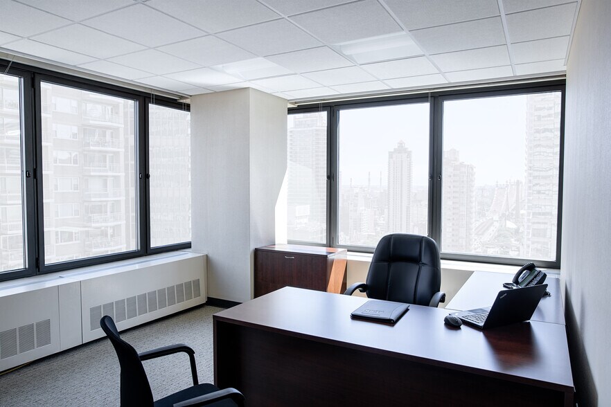 More Photos Of 110 E 59th St, New York Coworking Space