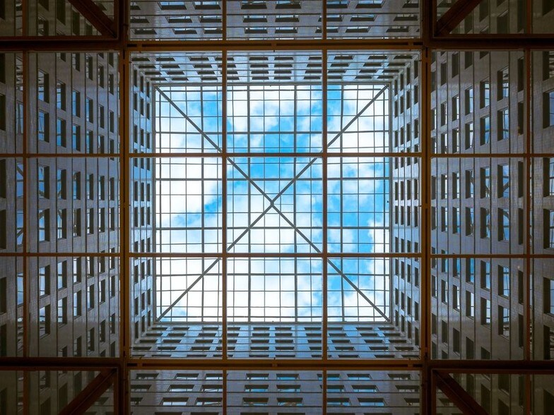 More Photos Of 175 W Jackson Blvd, Chicago Office For Sale