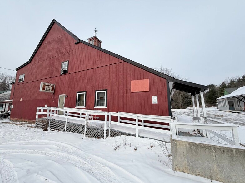 More Photos Of 8 Dunster Ave, Greenville Storefront Retail Residential For Sale