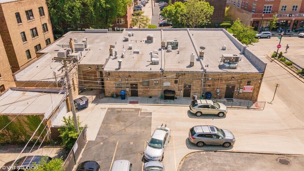 More Photos Of 813 Noyes St, Evanston Storefront Retail Office For Lease