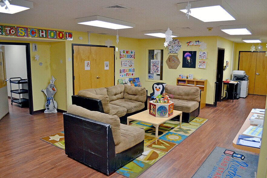 More Photos Of 1249 20th St, Granite City Daycare Center For Sale