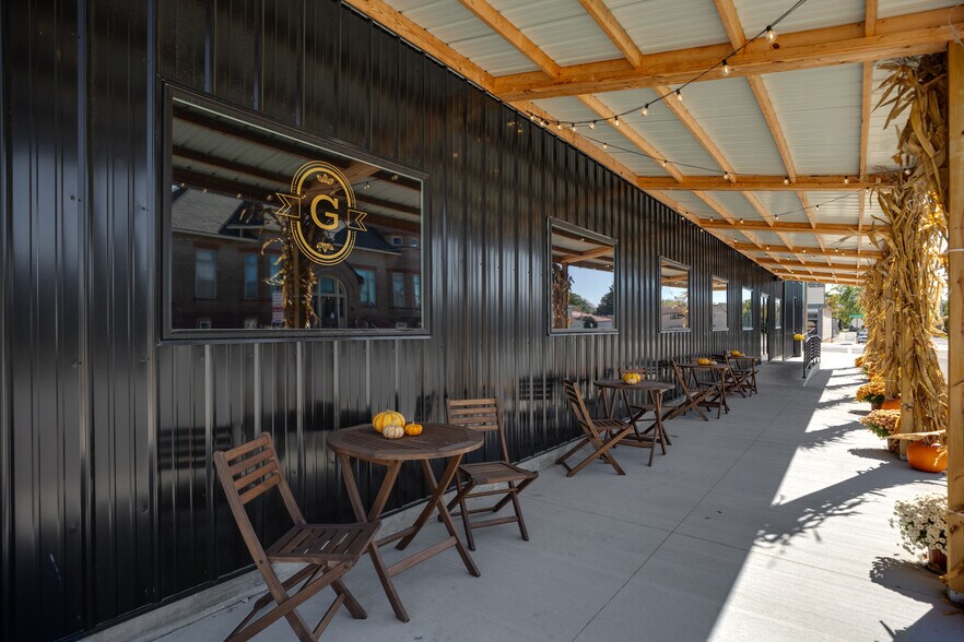 More Photos Of 120 Cumberland St, Greenup General Retail For Sale