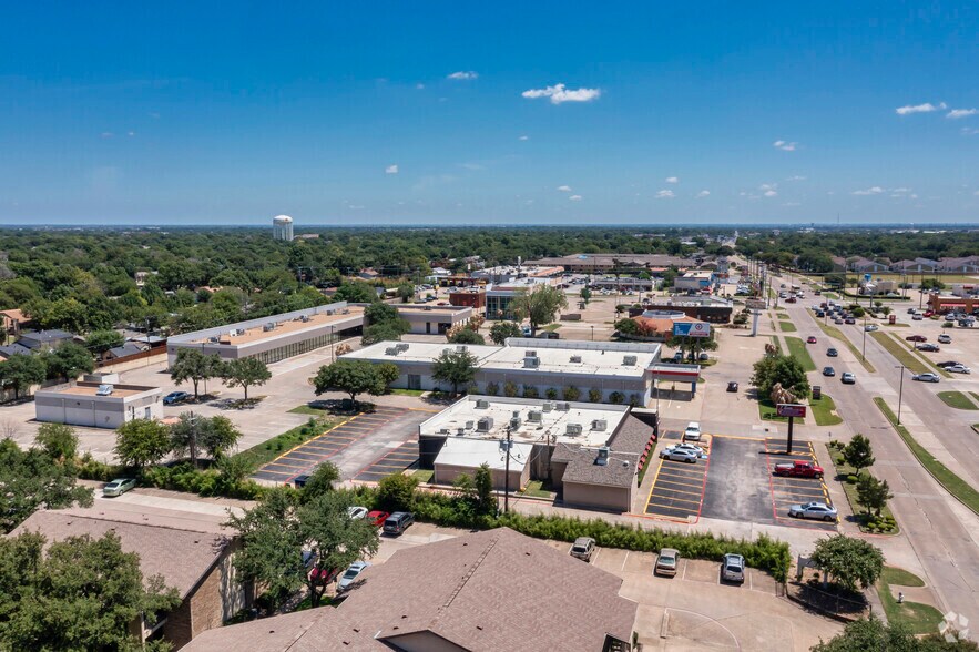 More Photos Of 4555 W Walnut St, Garland Medical For Lease