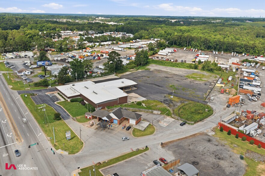 More Photos Of 1931 Rock Chapel Rd, Lithonia Warehouse For Lease