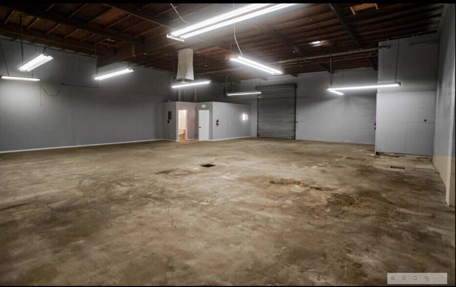 More Photos Of 12455 Branford St, Pacoima Warehouse For Sale