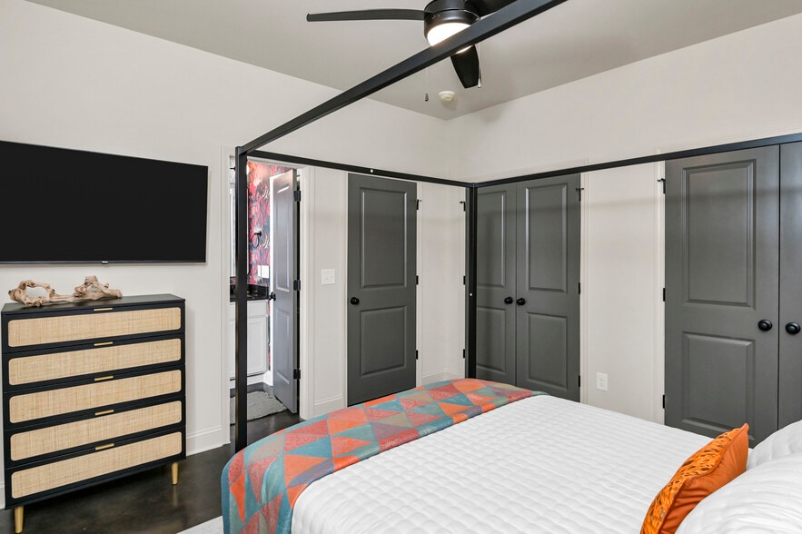 More Photos Of 816 Shull St, West Columbia Apartments For Sale