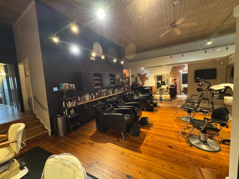 More Photos Of 51 E Lee St, Warrenton Storefront Retail Office For Sale
