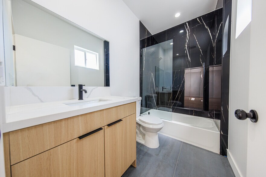More Photos Of 2847 S Victoria Ave, Los Angeles Multifamily For Sale