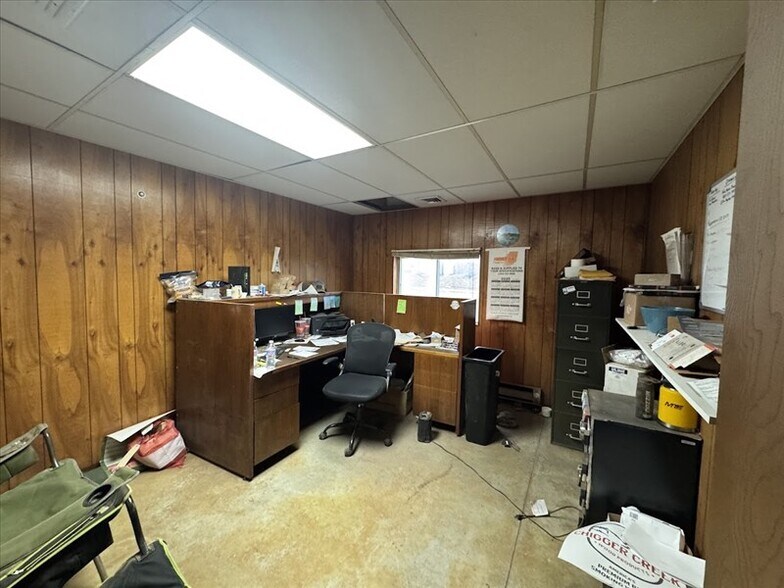 More Photos Of 212 Blees Industrial Dr, Macon Industrial For Sale