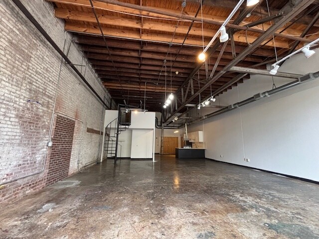 More Photos Of 887 W Marietta St NW, Atlanta Loft Creative Space For Lease