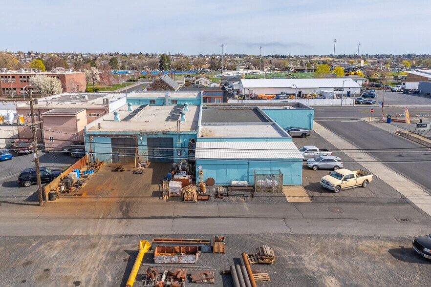 More Photos Of 612 W 3rd Ave, Moses Lake Industrial For Sale