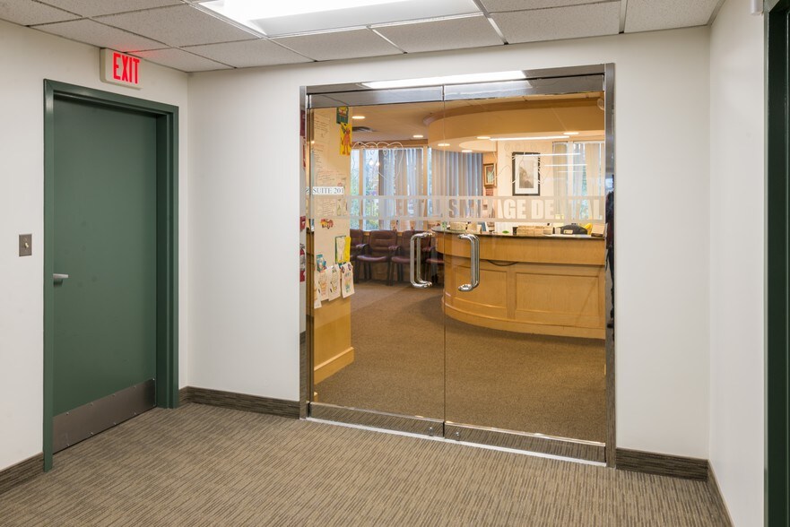 More Photos Of 463 Worcester Rd, Framingham Medical For Lease