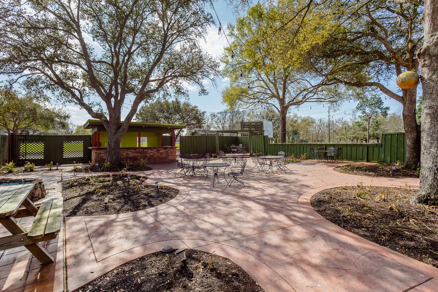 More Photos Of 15407 Highway 36, Needville Restaurant For Sale