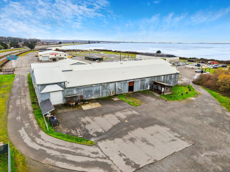 More Photos Of 4051-4061 N Highway 101, Eureka Warehouse For Sale