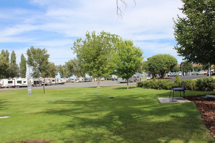 More Photos Of 1513 S Smittys Blvd, Ritzville Hotel For Sale