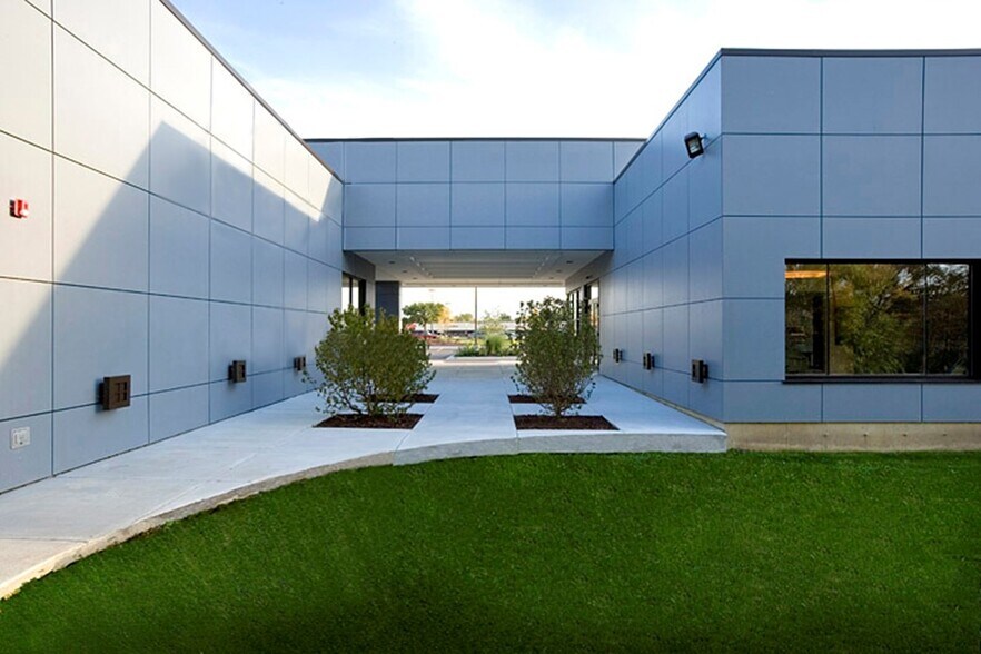 More Photos Of 486 W Boughton Rd, Bolingbrook Medical For Lease