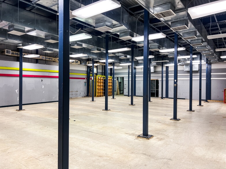 More Photos Of 120 W Harrison St, Tallahassee General Retail For Lease