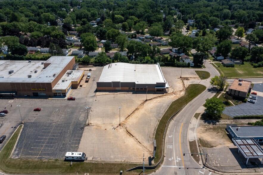 1315 W Galena Ave, Freeport, IL 61032 Retail