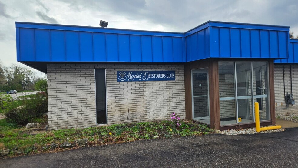 Primary Photo Of 6721 N Merriman Rd, Garden City Office For Sale