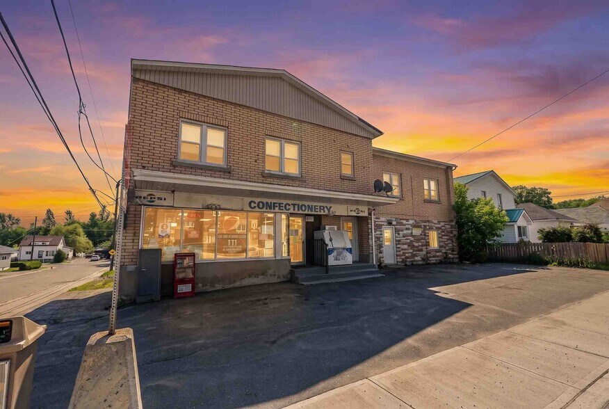 Primary Photo Of 396-400 Melvin Ave, Sudbury Apartments For Sale