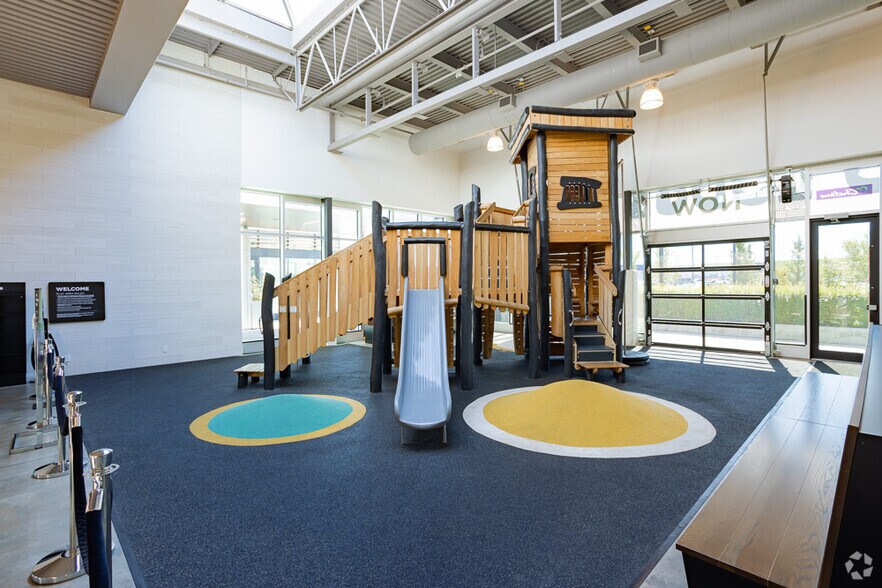 More Photos Of 901 64th Ave NE, Calgary Unknown For Lease