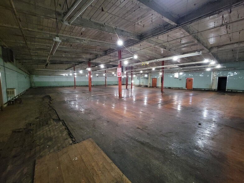 More Photos Of 501 N Mountain St, Cherryville Industrial For Sale