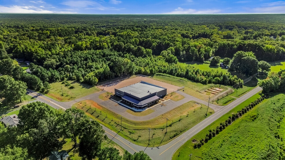 More Photos Of 2990 Brantley rd, Kannapolis Warehouse For Sale