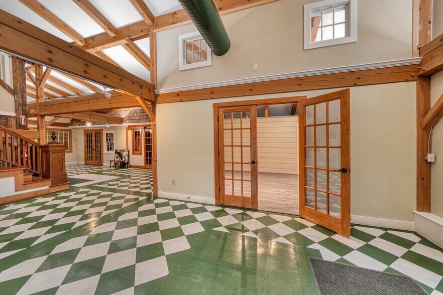 More Photos Of 207-209 Main St, New London Freestanding For Sale