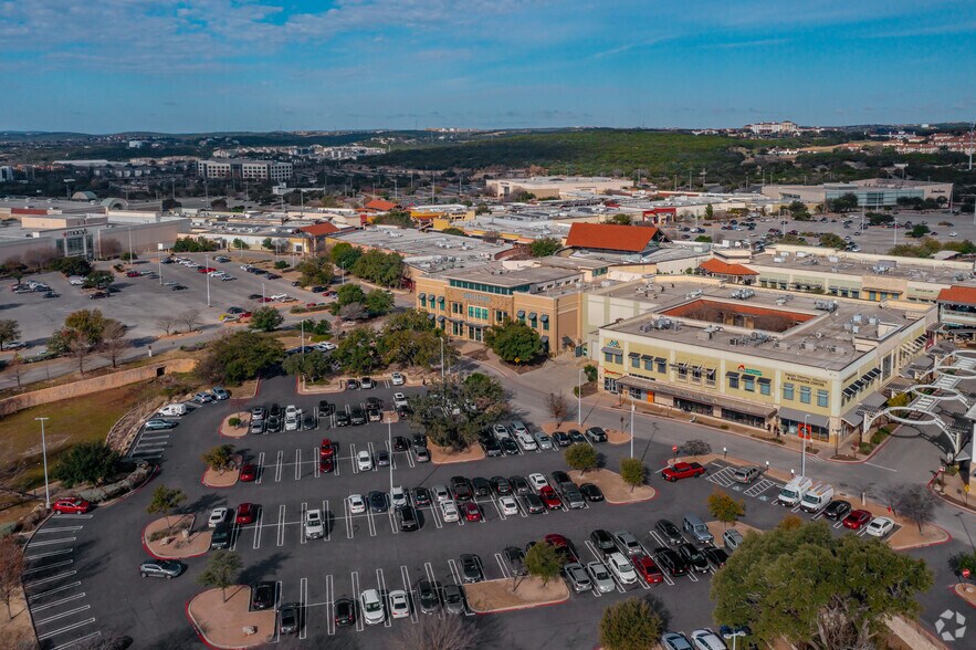 More Photos Of 15900 La Cantera Pky, San Antonio Unknown For Lease