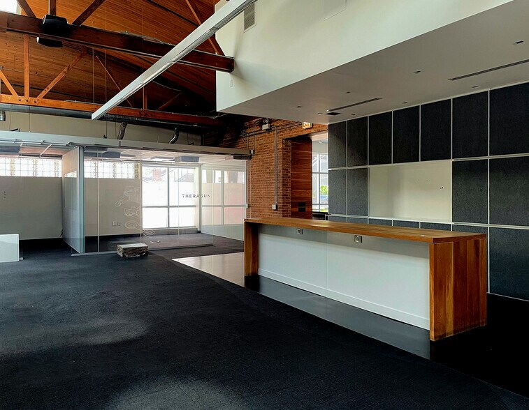 More Photos Of 943 W Lake St, Chicago Industrial For Lease