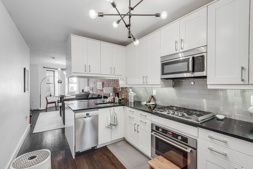 More Photos Of 14 Lincoln Pl, Brooklyn Apartments For Sale