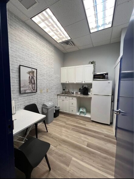 More Photos Of 8751 Commodity Cir, Orlando Medical For Lease