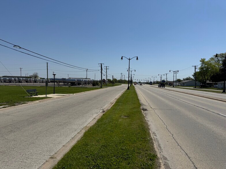 More Photos Of 2405 E Court St, Kankakee Land For Sale