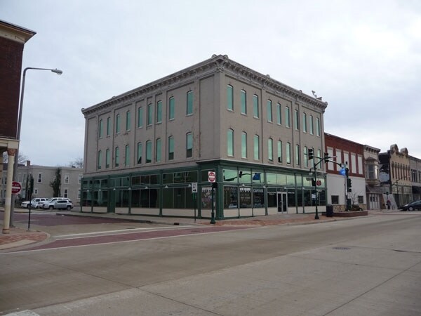 More Photos Of 600 S Main St, Elkhart Office For Lease