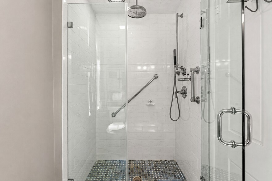 More Photos Of 314 Essex St, Salem Specialty For Sale