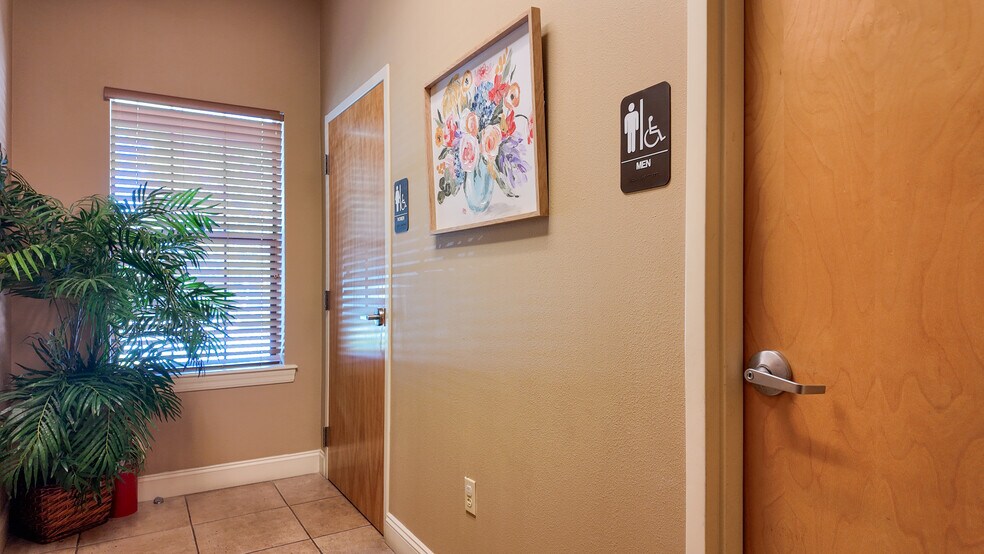 More Photos Of 3235 SW 34th St, Ocala Medical For Sale