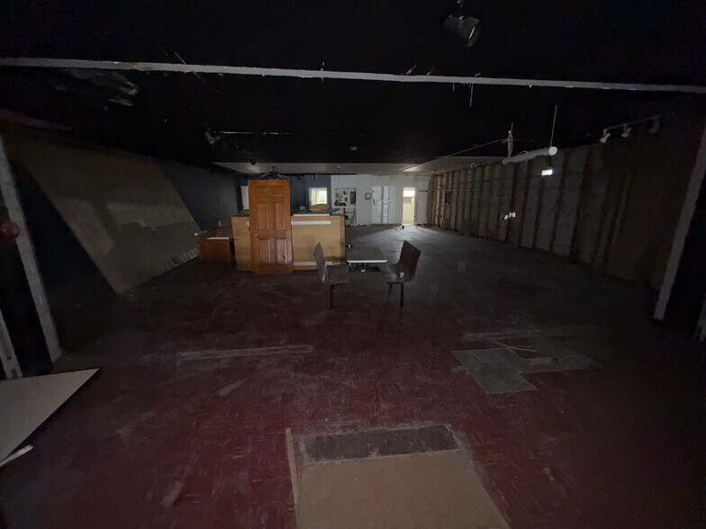 More Photos Of 411 W Main St, Waynesboro Restaurant For Sale