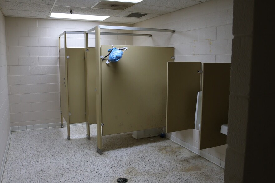 More Photos Of 225 Clover Ave, Comer Religious Facility For Sale