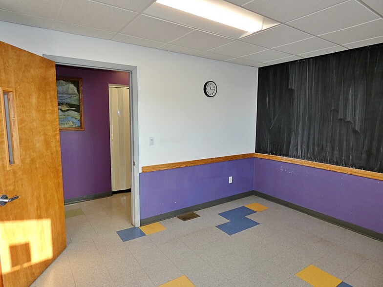 More Photos Of 2495 Elmwood Ave, Buffalo Office For Sale
