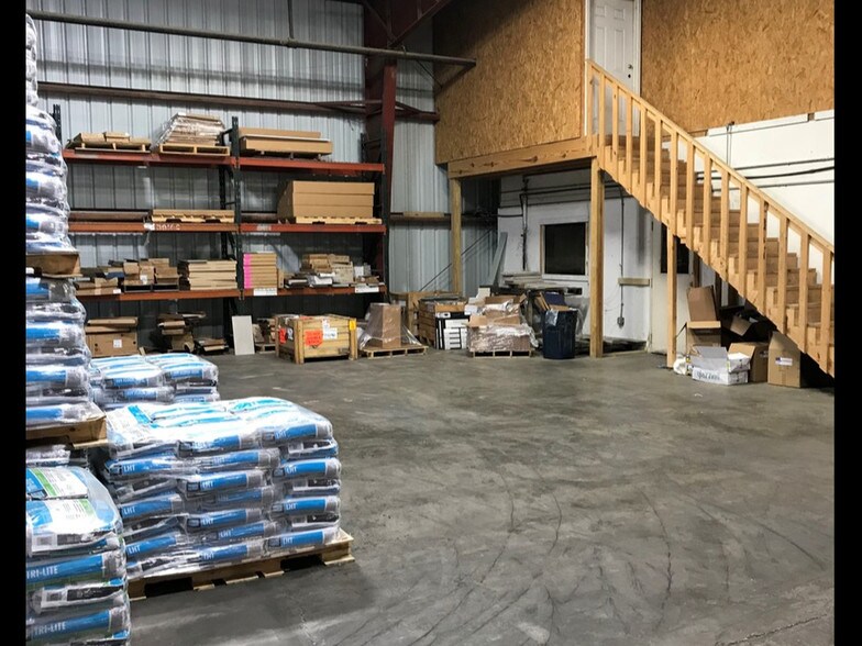 More Photos Of 11765 Darryl Dr, Baton Rouge Warehouse For Lease