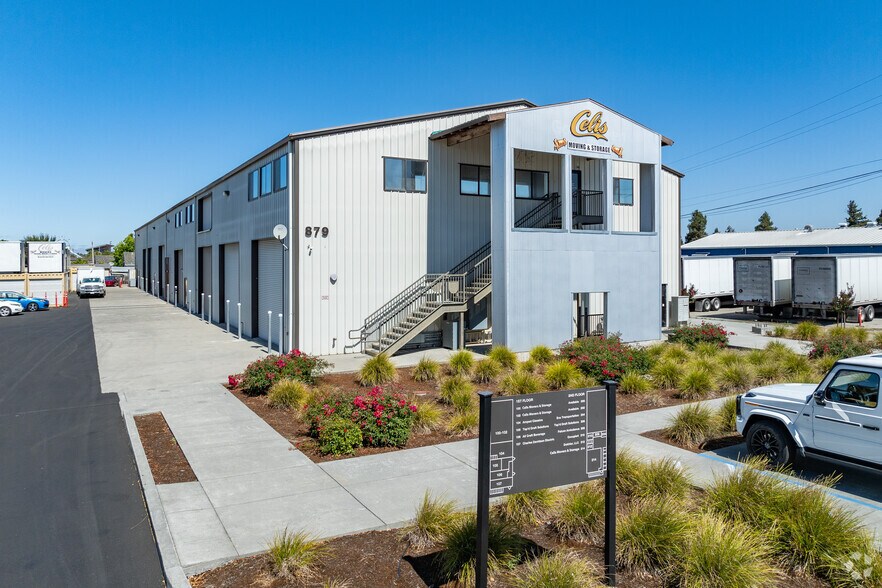 More Photos Of 879 Lindberg Ln, Petaluma Warehouse For Lease