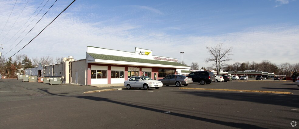 More Photos Of 8724-8762 Richmond Hwy, Alexandria Storefront For Lease