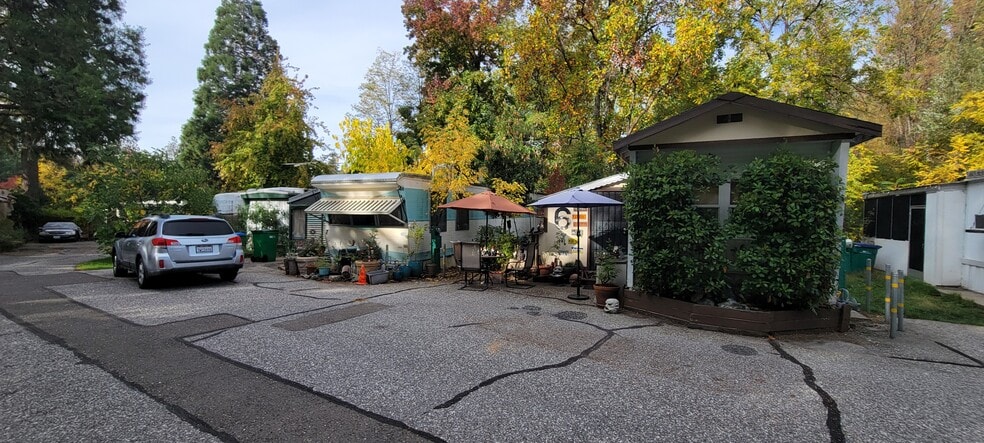 More Photos Of 617 Walsh St, Grass Valley Manufactured Housing Mobile Home Park For Sale