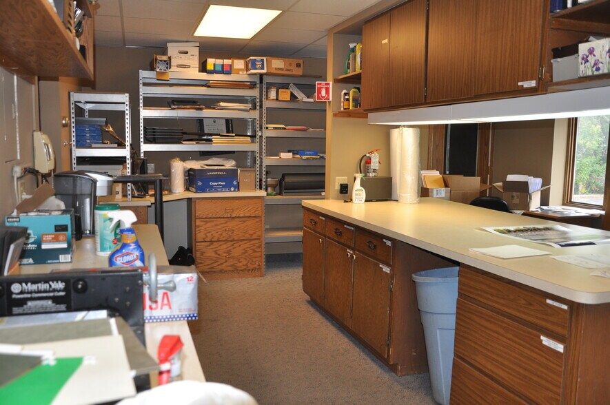 More Photos Of 113 Locust St, Monticello Office For Lease