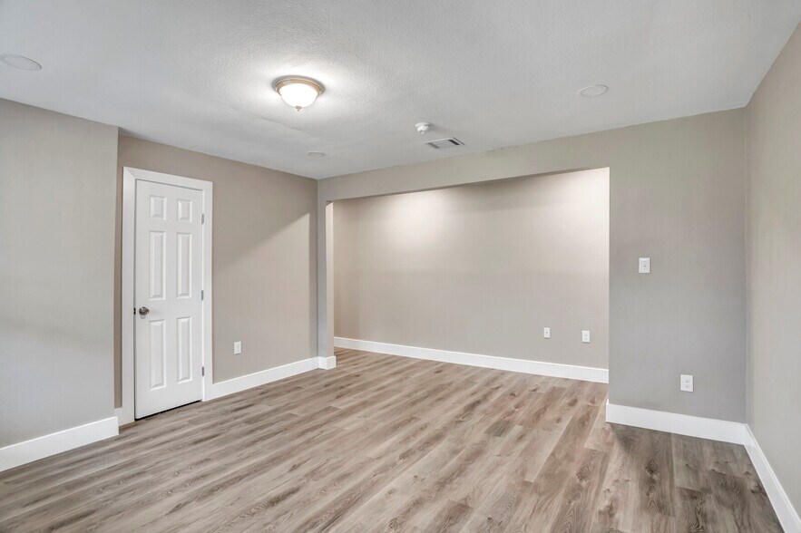 More Photos Of 601 Spring St, Round Rock Office Residential For Lease