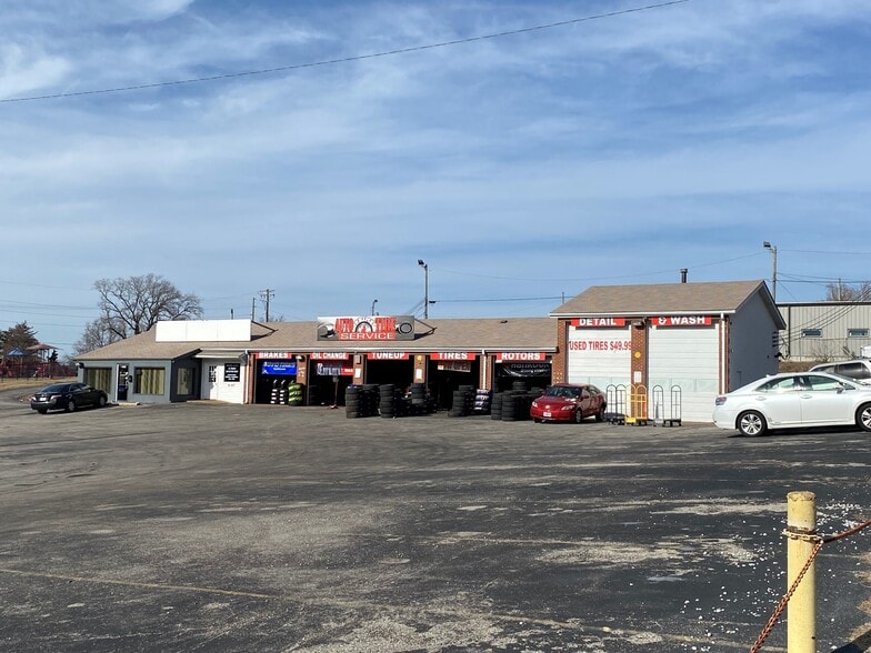 More Photos Of 9197 Saint Charles Rock Rd, Saint Louis Auto Dealership For Sale