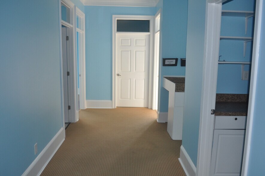 More Photos Of 4330 S Lee St, Buford Medical For Lease