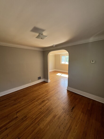 More Photos Of 12048 Meyers Rd, Detroit Multifamily For Sale