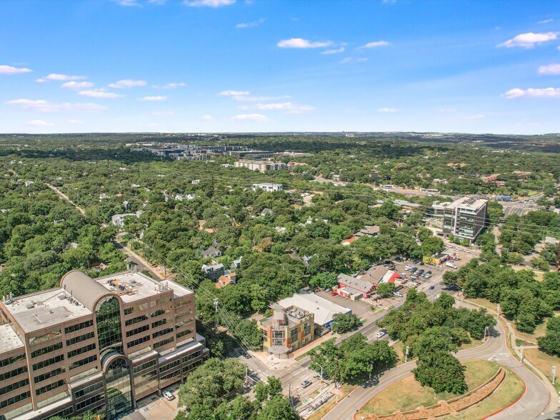 More Photos Of 901-903 Barton Springs Rd, Austin Office For Sale